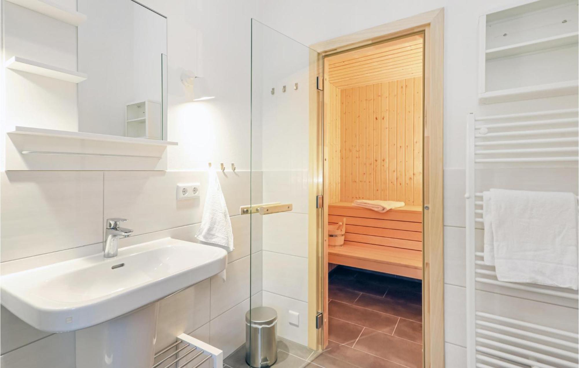 Cozy Home In Krems Ii-Warderbrueck With Wifi Gols Zewnętrze zdjęcie
